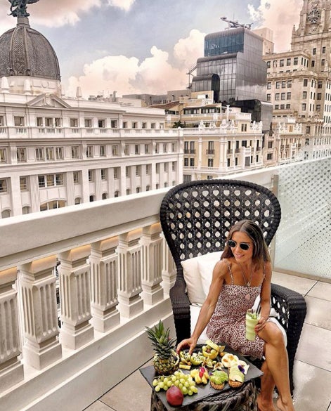 Paula Ordovás, más conocida como Mypeeptoes tiene su propia  colección de ropa y complementos .