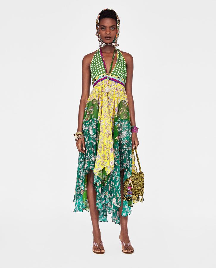 No nos podemos resistir a este vestido 'patchwork' de la colección Studio de Zara. Su precio antes de las rebajas de verano es de 89.95 euros.