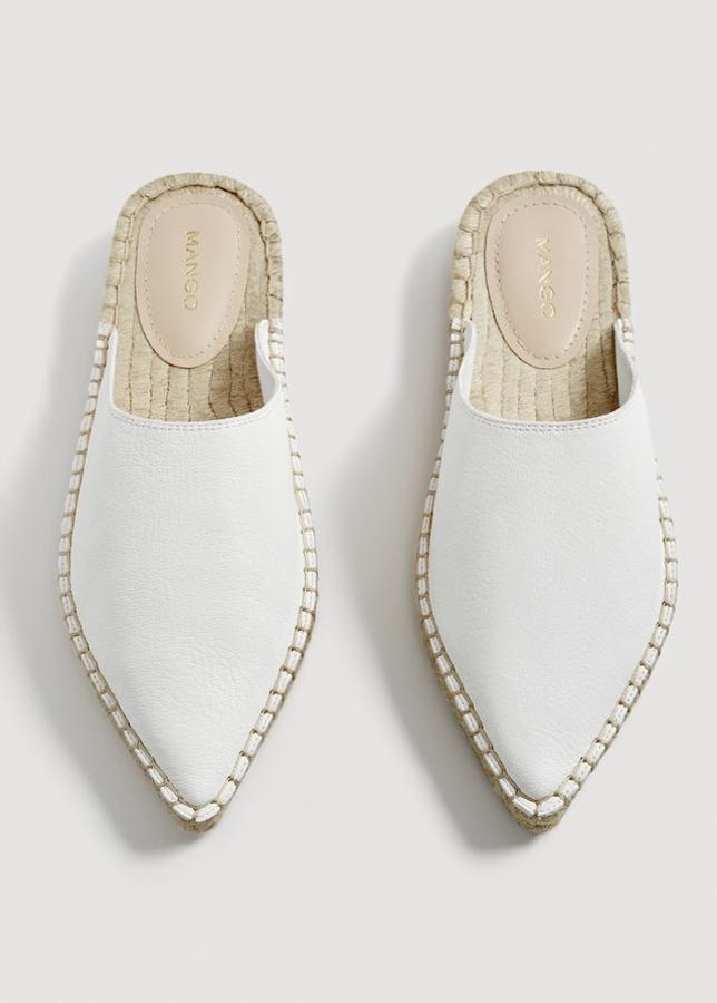 Perfectas para llevar en la casa o para un día informal, estos zapatos son y elegantes. (Mango: 19,99 euros)