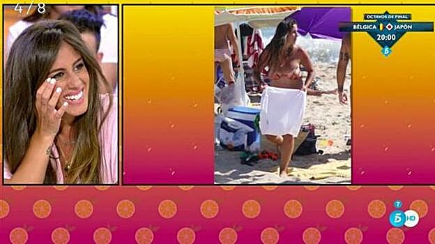 Anabel Pantoja se cambia de bikini en medio de la playa.