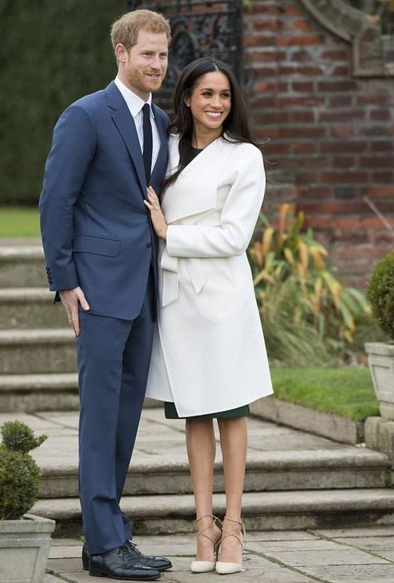 'Creo que desde que se inspira en los 'looks' de Meghan, tanto en los actuales como en los pasados, Beatriz ha madurado hacia un estilo más sofisticado y a la moda', continúa explicando la estilista. 'Últimamente sigue mucho más las tendencias y elige siluetas que le sientan mucho mejor. De hecho, creo que la presencia tanto de Kate como de Meghan han conseguido que se vista como corresponde a una mujer joven, y es fantástico. Este cambio podría abrirle muchas puertas'.
