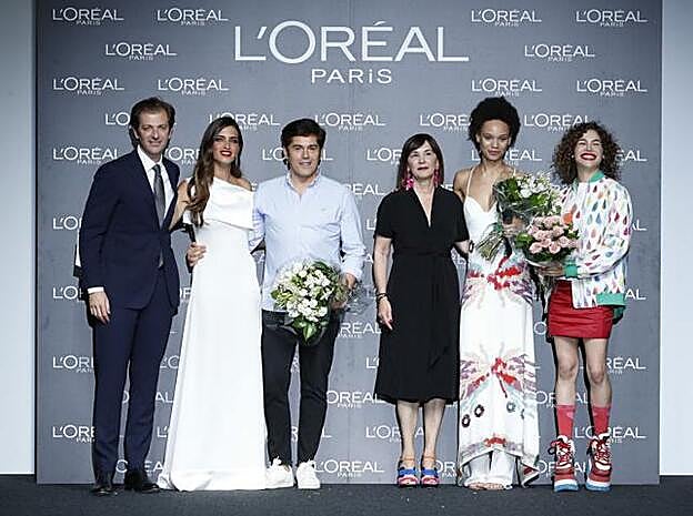 Sara Carbonero entregaba el premio a la mejor colección y mejor modelo de la 68 edición de MBFWM.