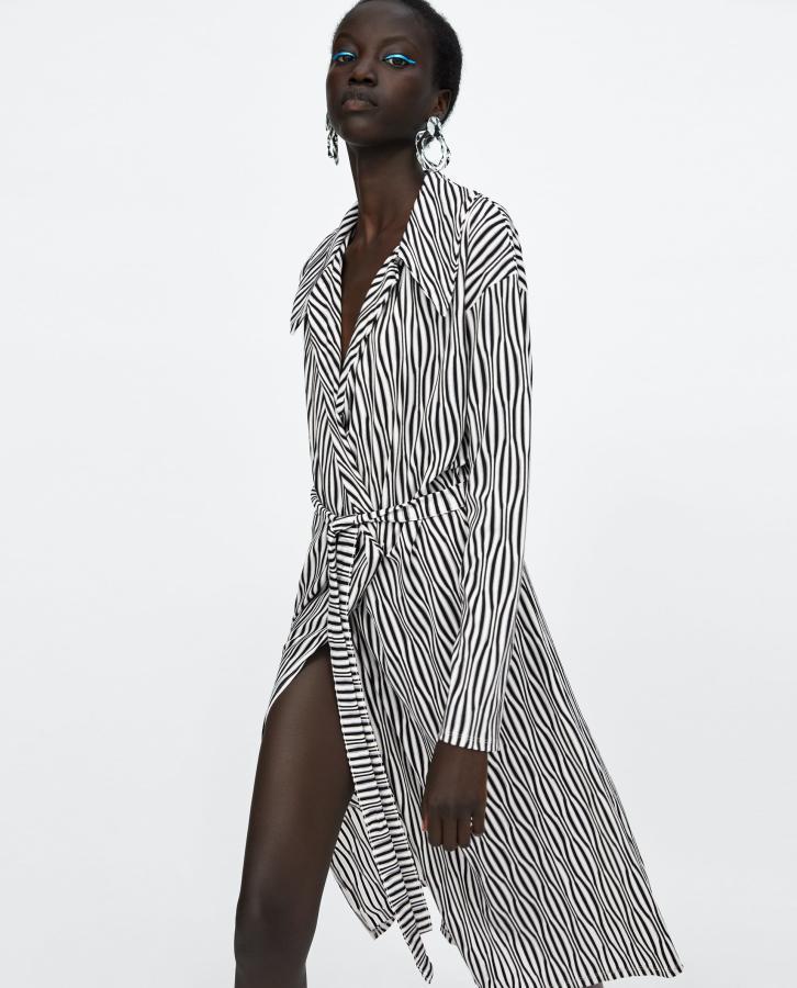 Vestido camisero con estampado 'print animal' de las rebajas de Zara (su precio pasa de 29.95 a 9.99 euros).