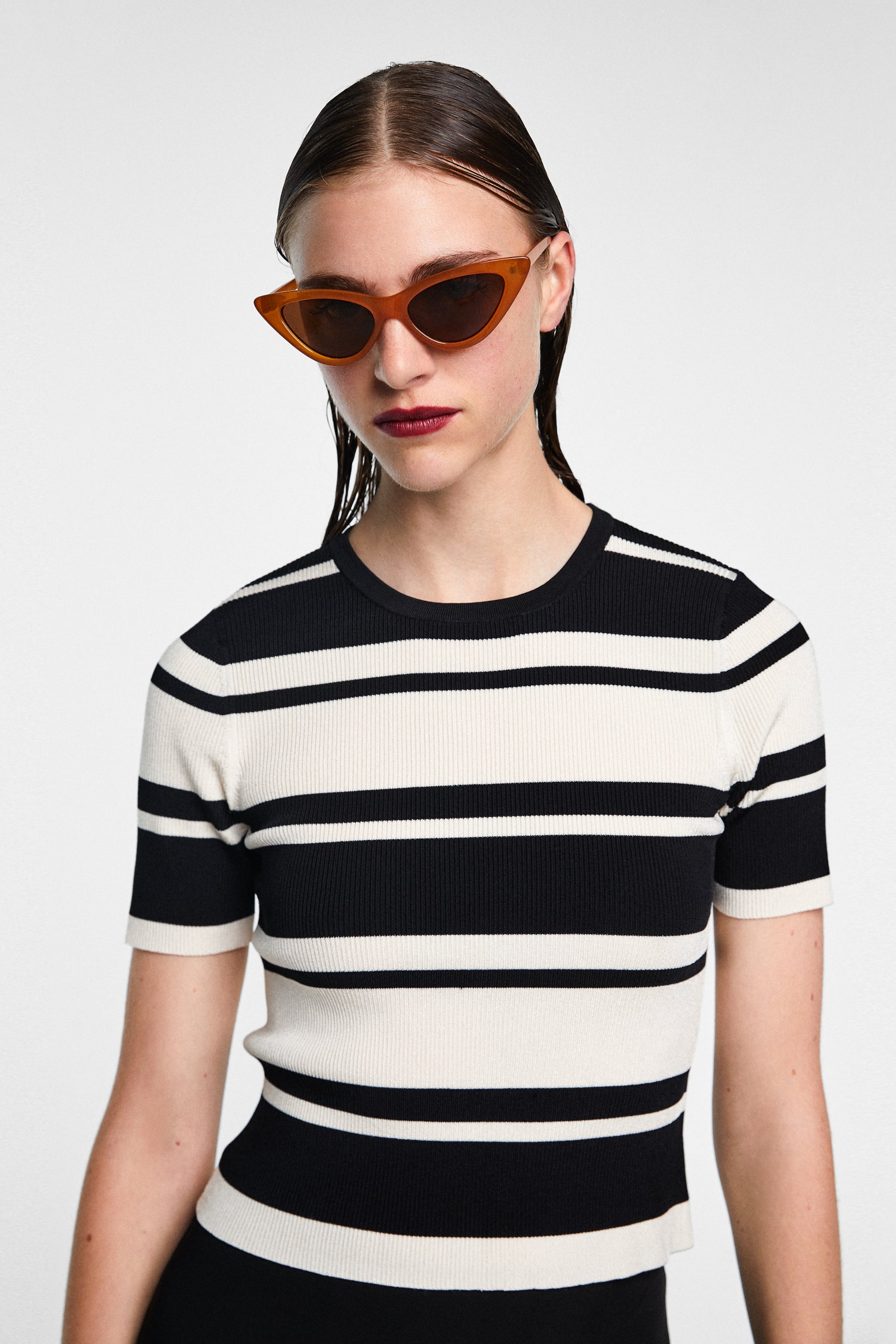 Jersey de canalé de rayas de Zara: 17,95 euros.