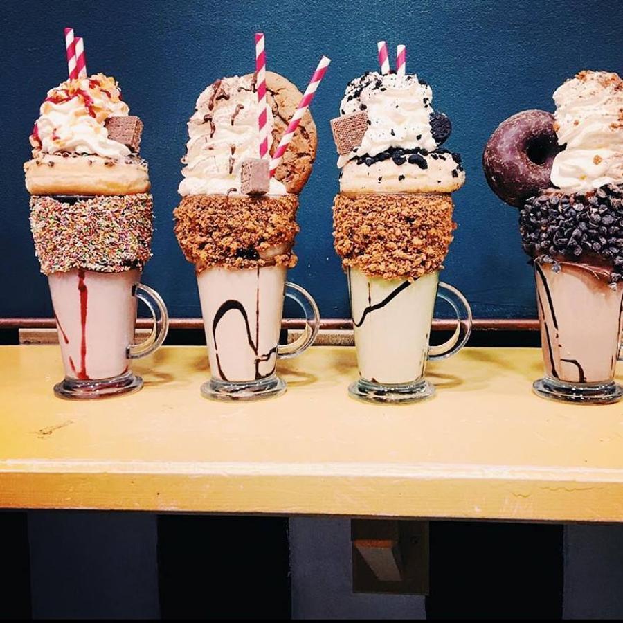 Aquí encontraras helados 100% veganos y bajos en azúcar. Están tan buenos que pedirás más de uno. (C/ San Onofre 6, Madrid).