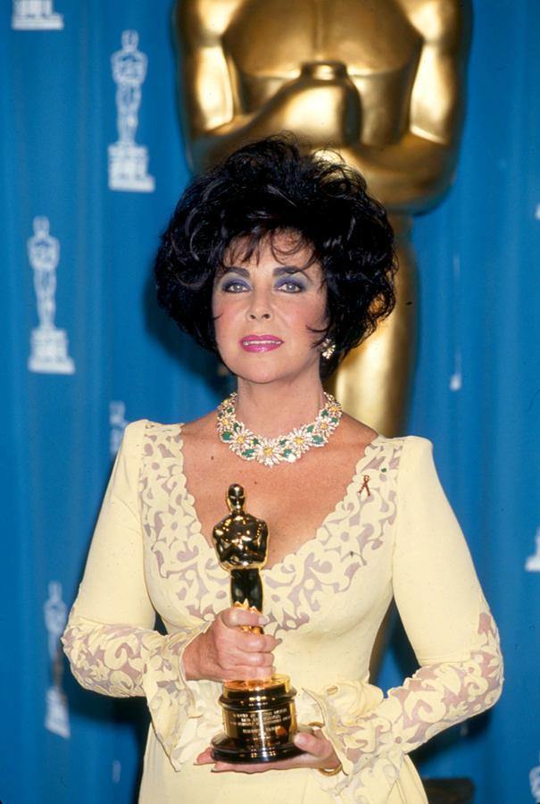 En 1993 fue premiada con un Oscar por su labor en Causas Humanitarias.