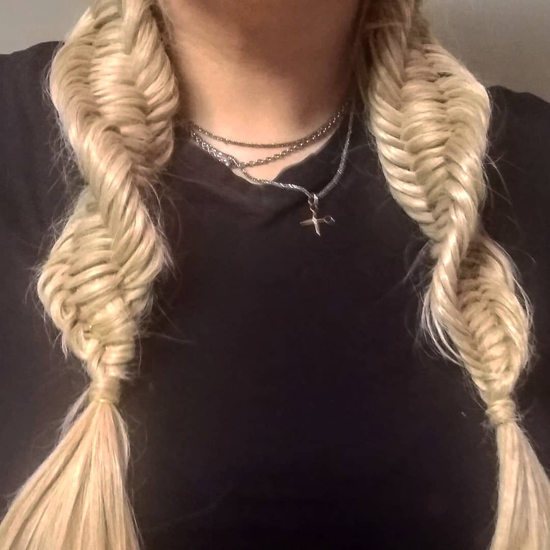 ¿Te apetece jugar a ser una niña buena? Este es tu look.