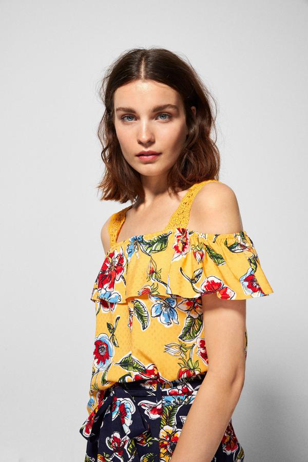 Blusa de tirante crochet, 22,99 euros.