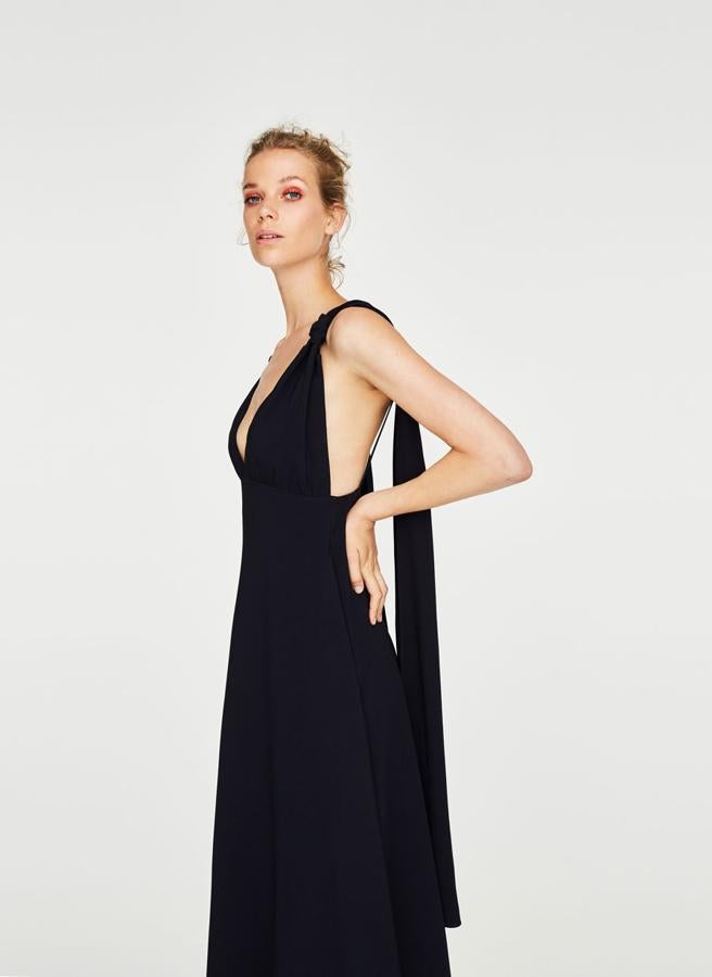 El protocolo ya no es tan estricto y se puede ir de negro a una boda de tarde por 150 euros.