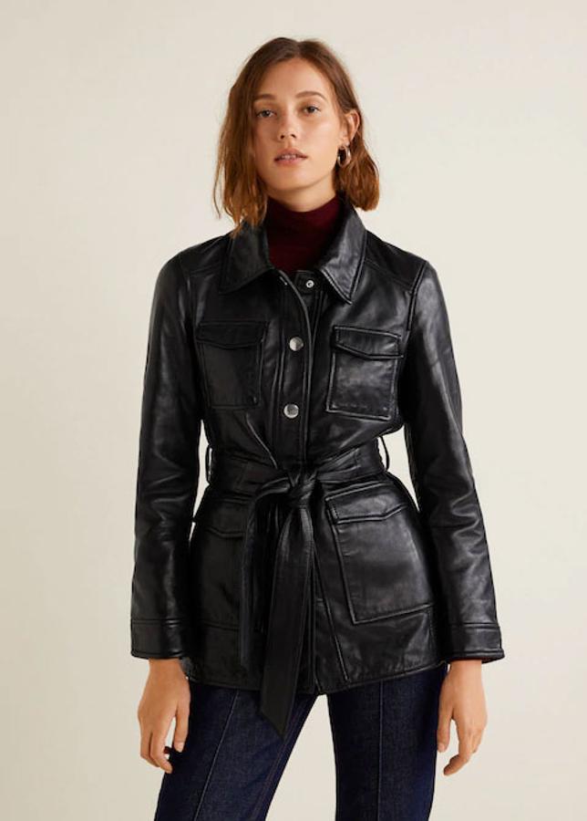 Chaqueta de piel con bolsillos, 129,99 euros.