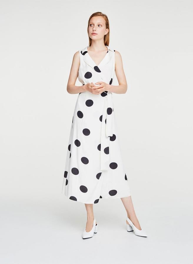 Ya lo llevó  Lovely Pepa  y por eso pensamos que es el vestido que más vas a poder aprovechar después de una boda (119 euros).