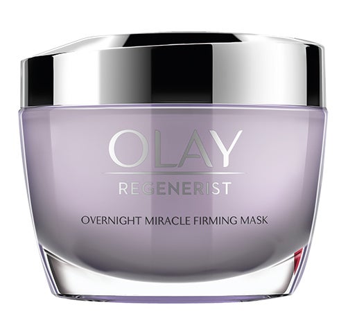 6. Cura nocturna revitalizadora. Aprovecha las horas de sueño para que tu piel trabaje. Y dale un empujoncito al proceso de regeneración natural con esta mascarilla de noche con un pentapéptido para reducir arrugas y niacinamida para restaurar la bioenergía. Mascarilla Milagro Reafirmante de Noche de Olay(33,35 €)