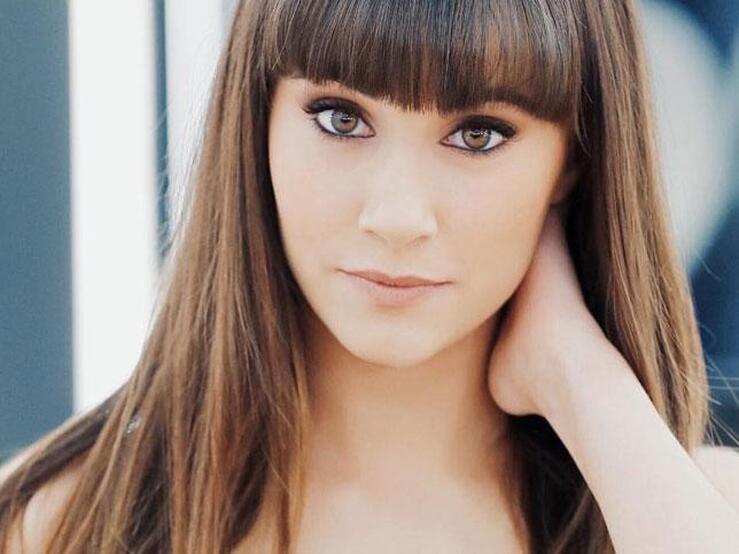 Fotos: Los 12 vestidos de Stradivarius que deberías llevar antes que Aitana Ocaña