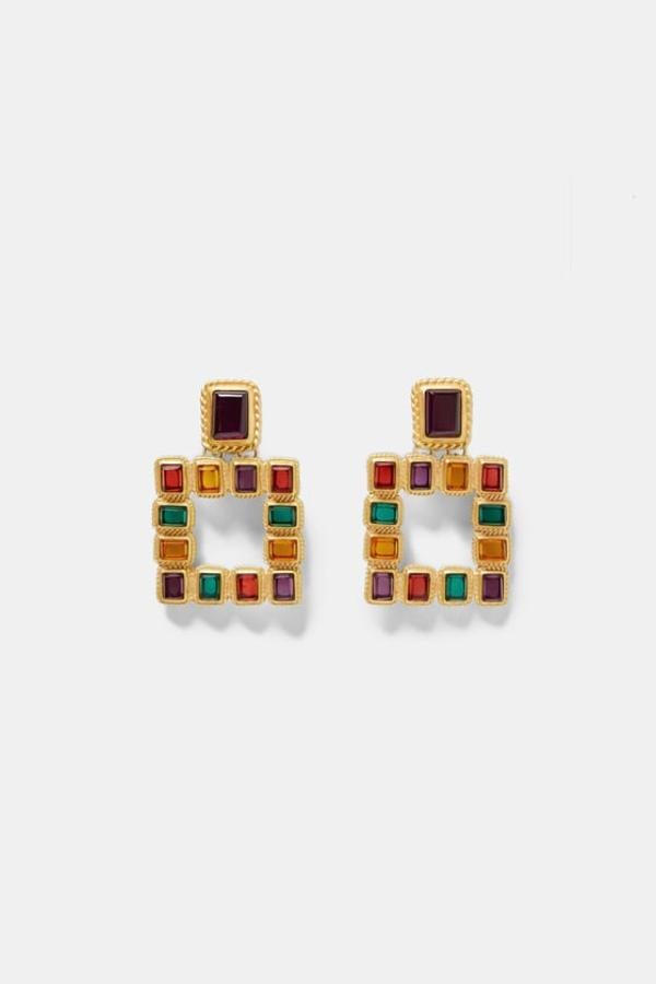 Pendientes cuadrados multicolor, 12,95 euros.