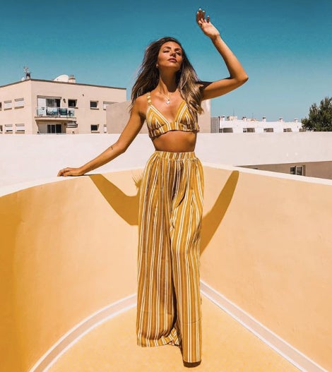 Reconocemos que a Aretha le sientan genial este tipo de pantalones. Además de que tiene un cuerpo envidiable, le hacen parecer más alta. ¡Qué envidia!