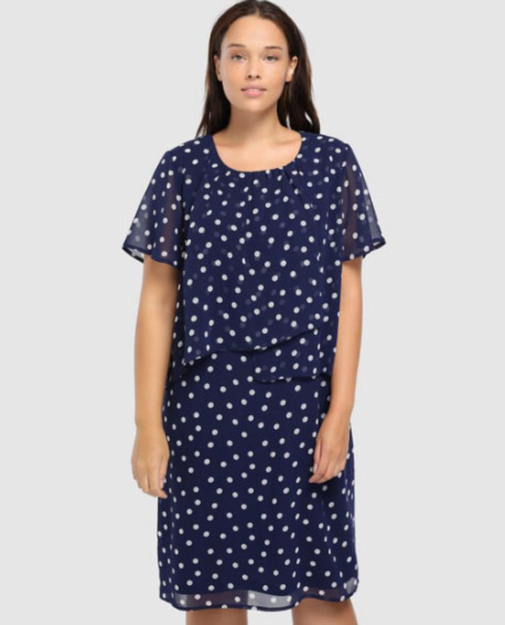 Vestido de Antea plus con estampado de lunares, 89,99 euros.