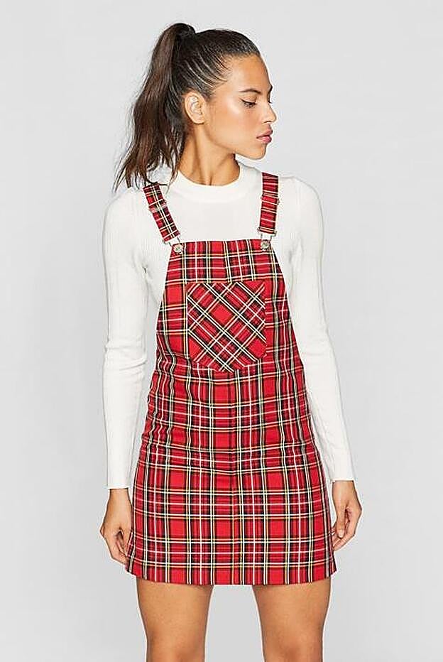 Pichi de cuadros en color rojo, 19,99 euros.