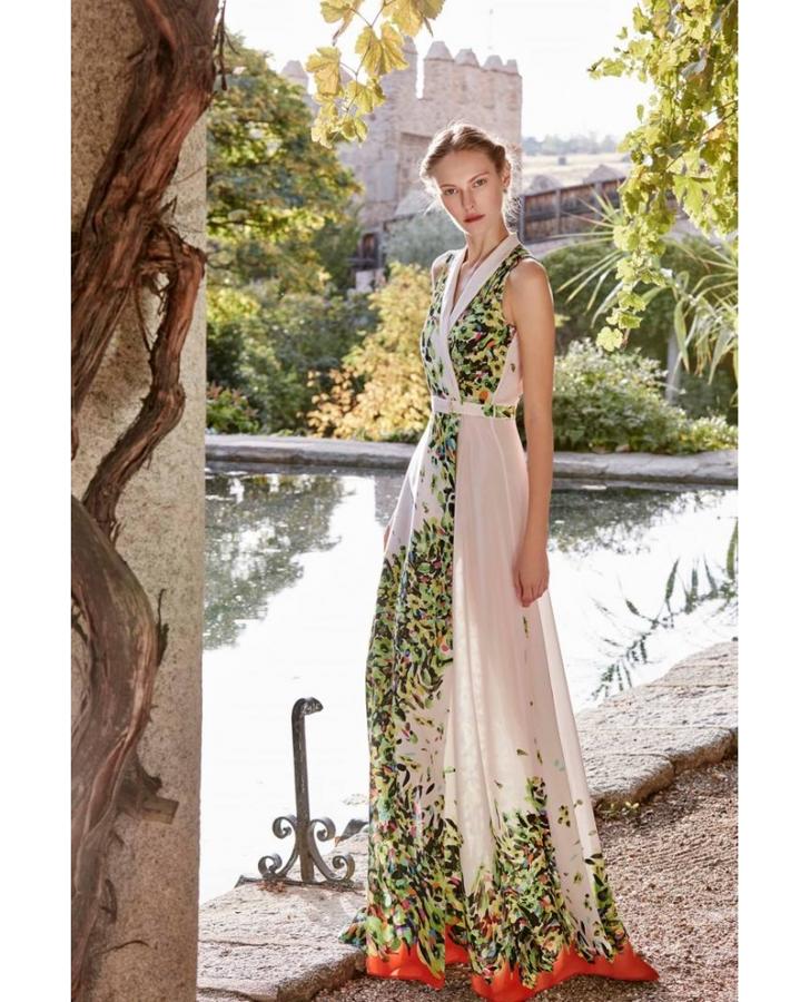 Vestido camisero con estampado: Antes: 495,00 euros, ahora: 198,00 euros.