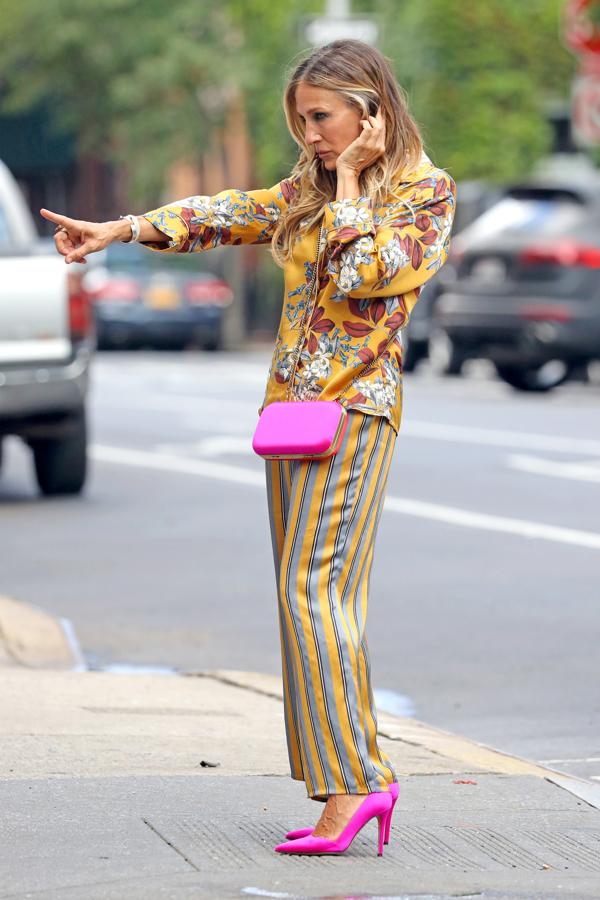 De hecho, tanto nos ha gustado el nuevo 'street style' de Sarah Jessica Parker, que nos lo pondríamos incluso para una boda de otoño. ¿Te atreverías o crees que nos hemos vuelto locas?