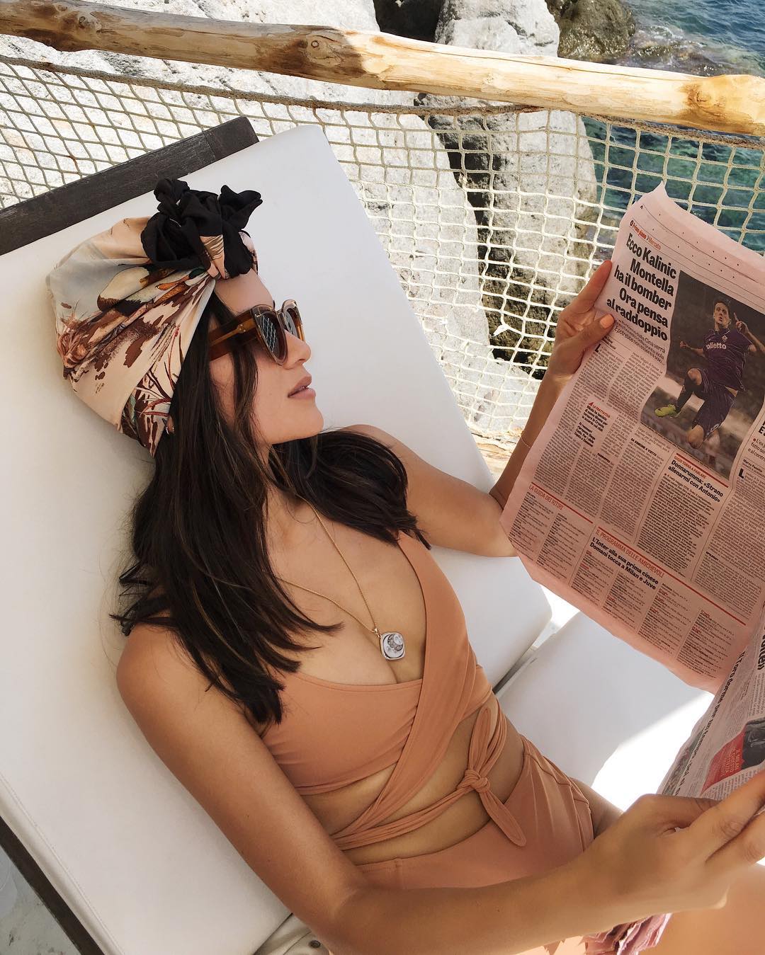 Como turbante. Anna Rosa Vitiello se atreve con el estilo más difícil, por retro y por remitir tanto a las divas del Hollywood dorado.