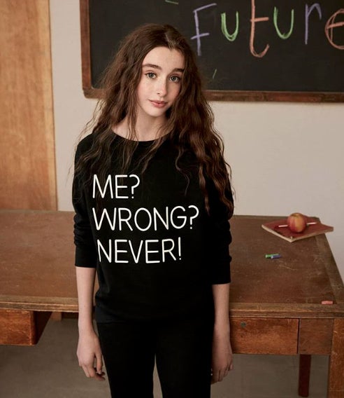 Aunque de momento esta sudadera no se encuentra disponible en nuestro país, nos la apuntamos para cuando Primark España sí que la tenga disponible. ¿No te define? Porque a nosotras sí...