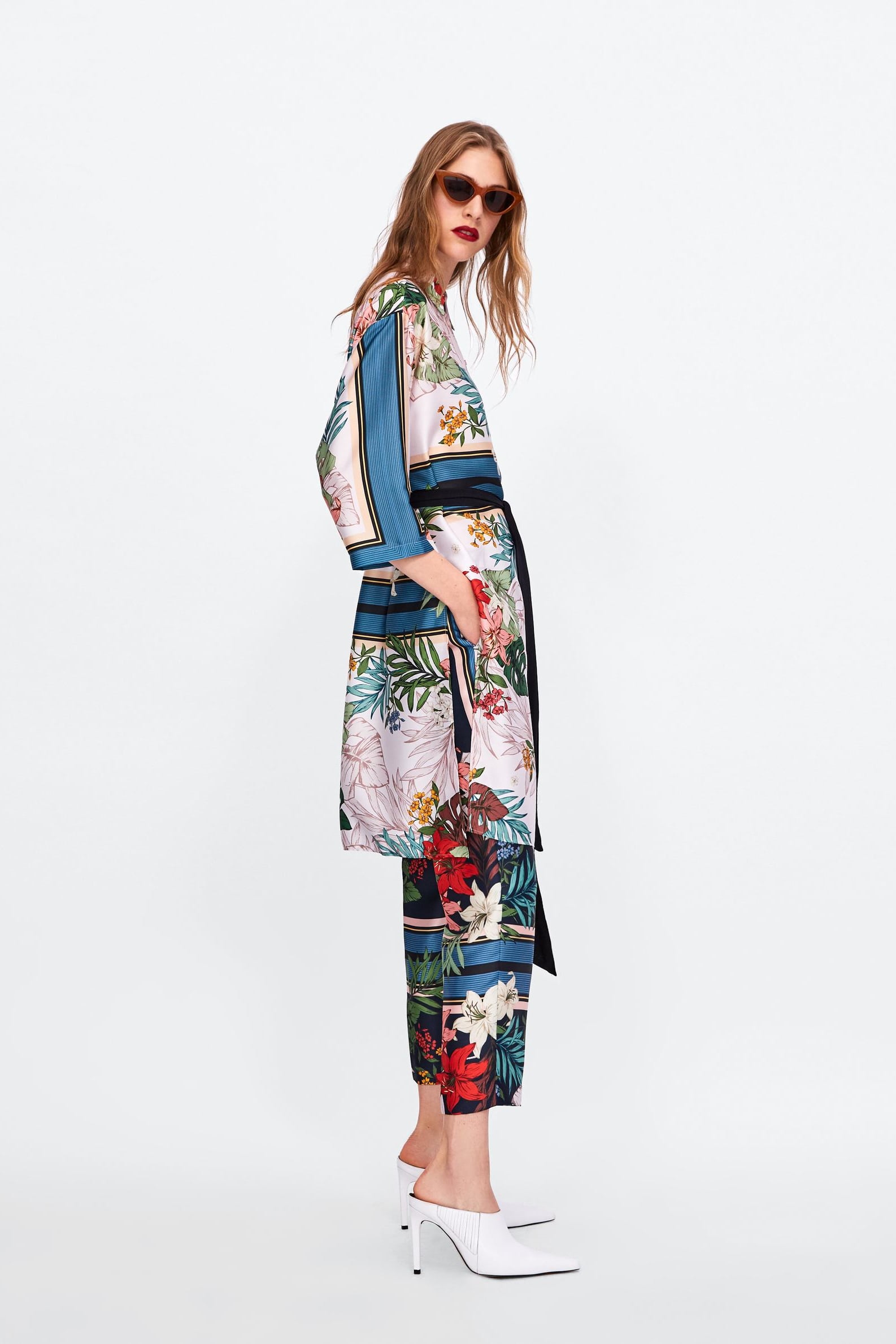 Mules. Para hacer perfectísimamente la transición entre el verano y el otoño. Son de Zara (59,95 euros).