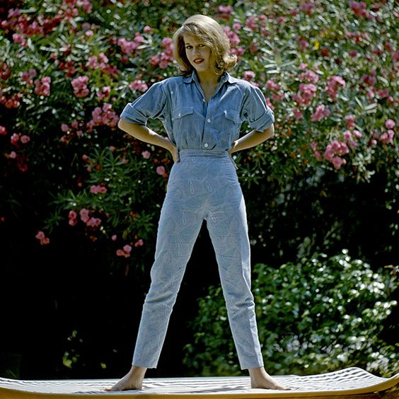 4.  Doble denim . Efectivamente: Calvin Klein no inventó nada cuando propuso un total look vaqueros. Jane Fonda ya se lo había puesto.