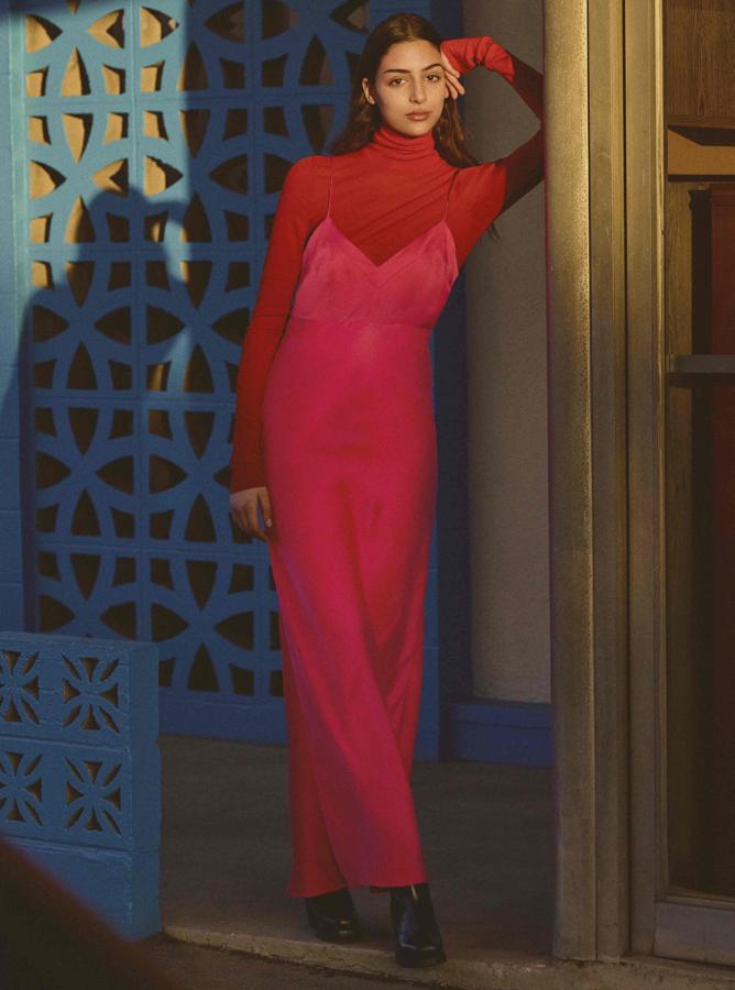 Colección Studio de H&M. Vestido (59,99 euros) y jersey (39,99 euros).