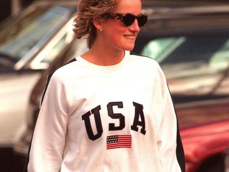 Fotos: Todos los looks de Lady Di que vuelven a ser tendencia este 2020