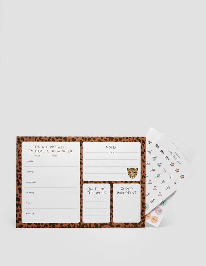 Planificador semanal de Stradivarius (7,99 euros).