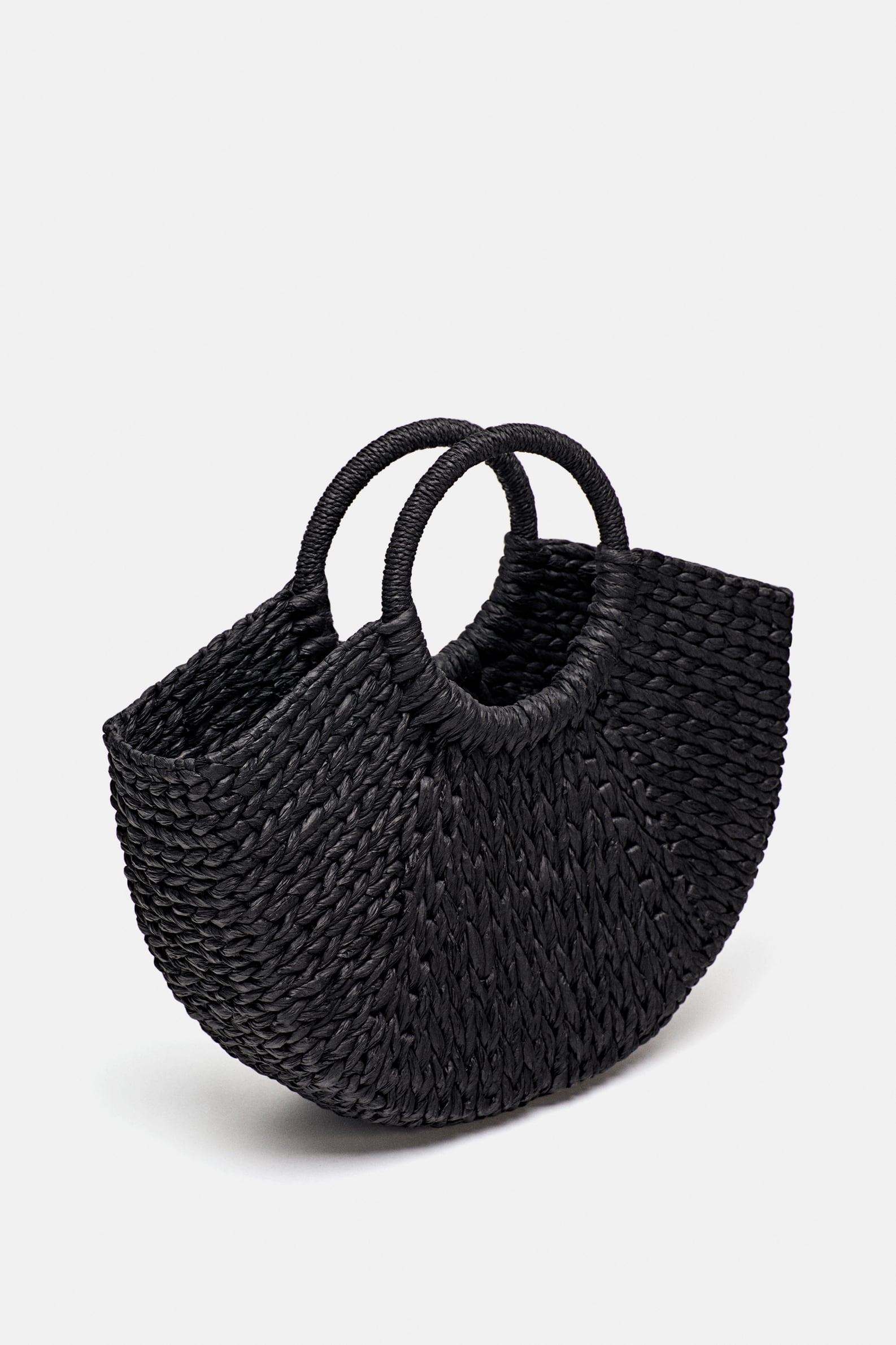 Cesta de rabia de Zara: 19,99 euros.