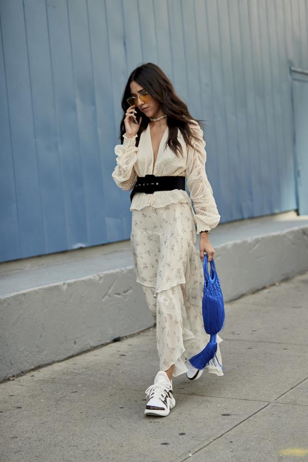 El look bohemio resiste al verano y se reinventa con una combinación tan impecable como esta.