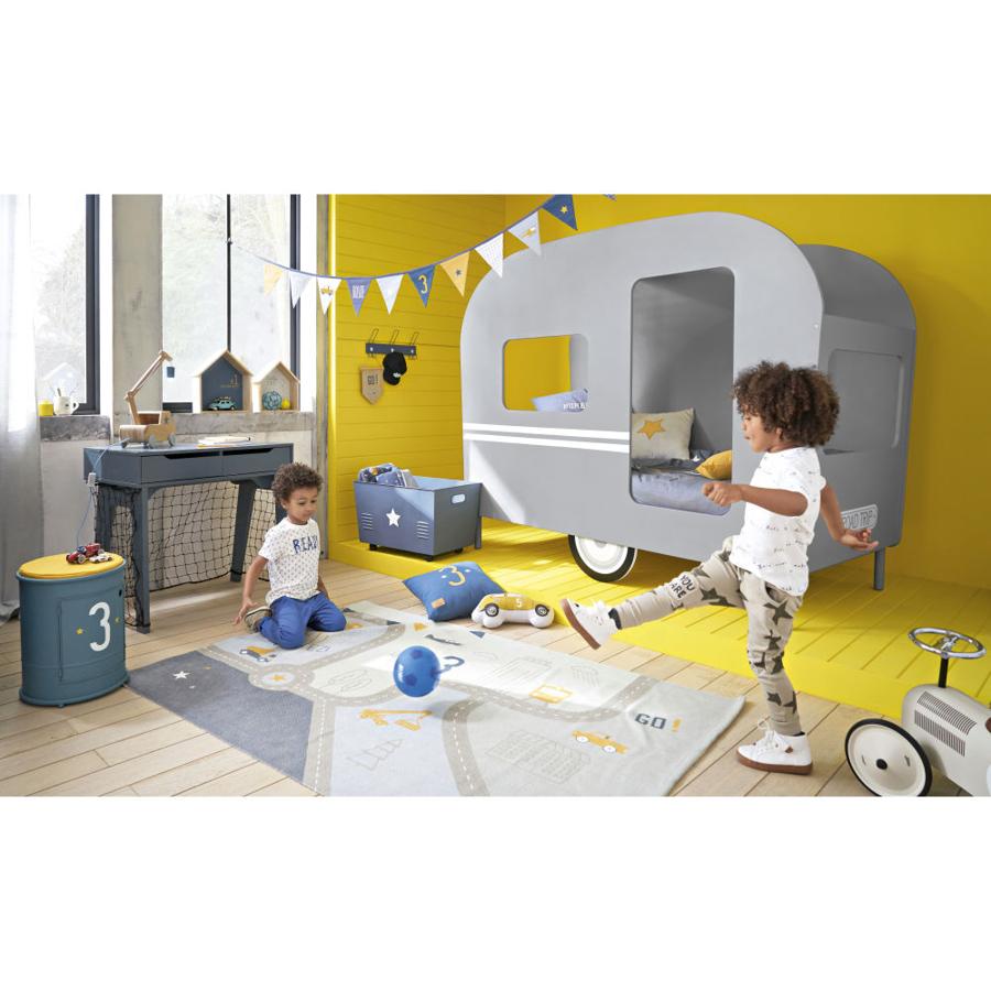 Queridos diseñadores de Maison du Monde: ¿no podrían crear una cama tan genial como esta en forma de caravana, pero en versión adultos?