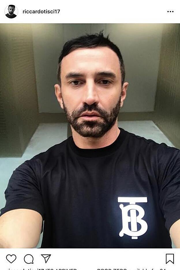 El diseñador anunciaba la venta efímera en su cuenta de Instagram.