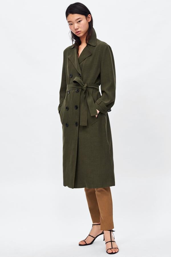 también en verde, esta es de zara (59,95 euros).