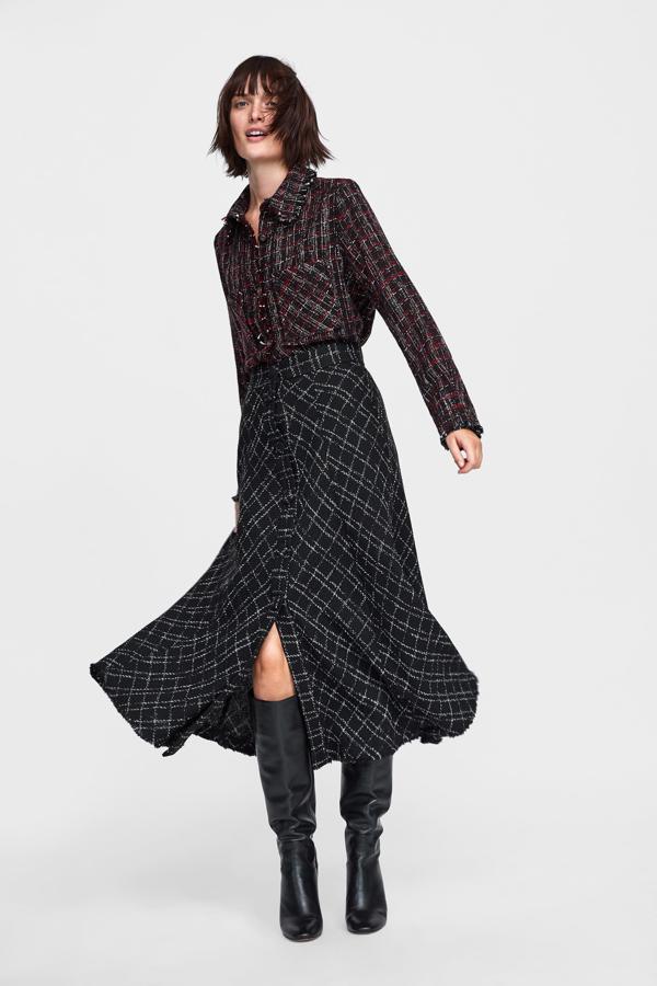 Este otoño no podemos dejar de citar aquellos maravillosos años 70 con otro 'look' efectivo cien por cien de Zara.