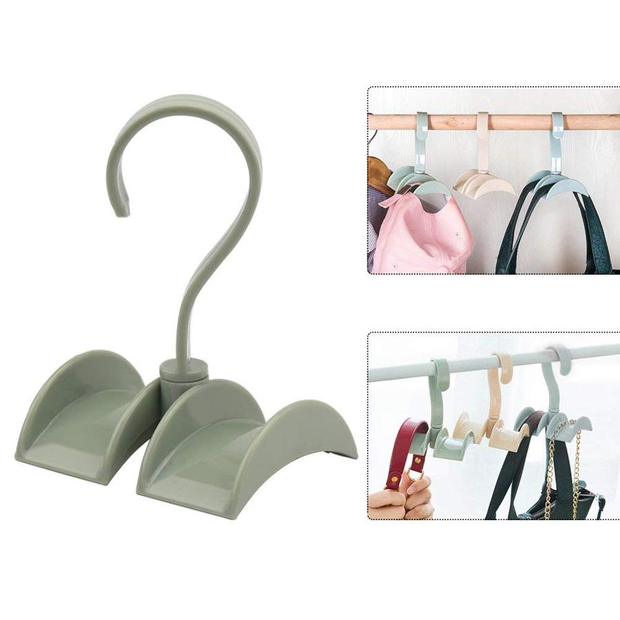 Esta pequeña percha sostiene y organiza bolsos, sombreros, fulares en una pequeño espacio. Es una percha giratoria, lo que permite sacar tus accesorios con facilidad. Precio. 2,49 euros.