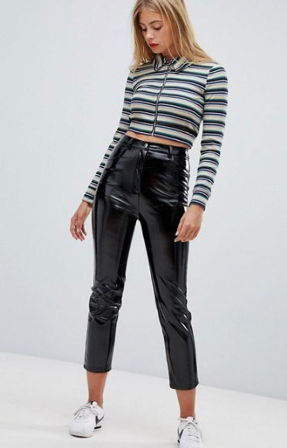 Pantalones efecto vinilo de Emory Park, 41,99 euros.