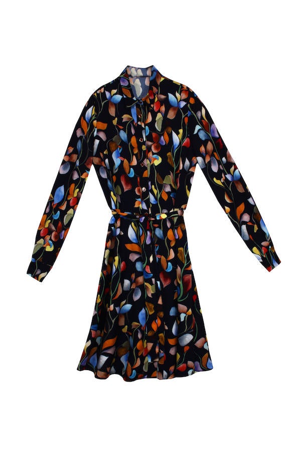 Con un estampado de flores muy otoñal, perfecto para un look de día. Precio: 149.90 euros.