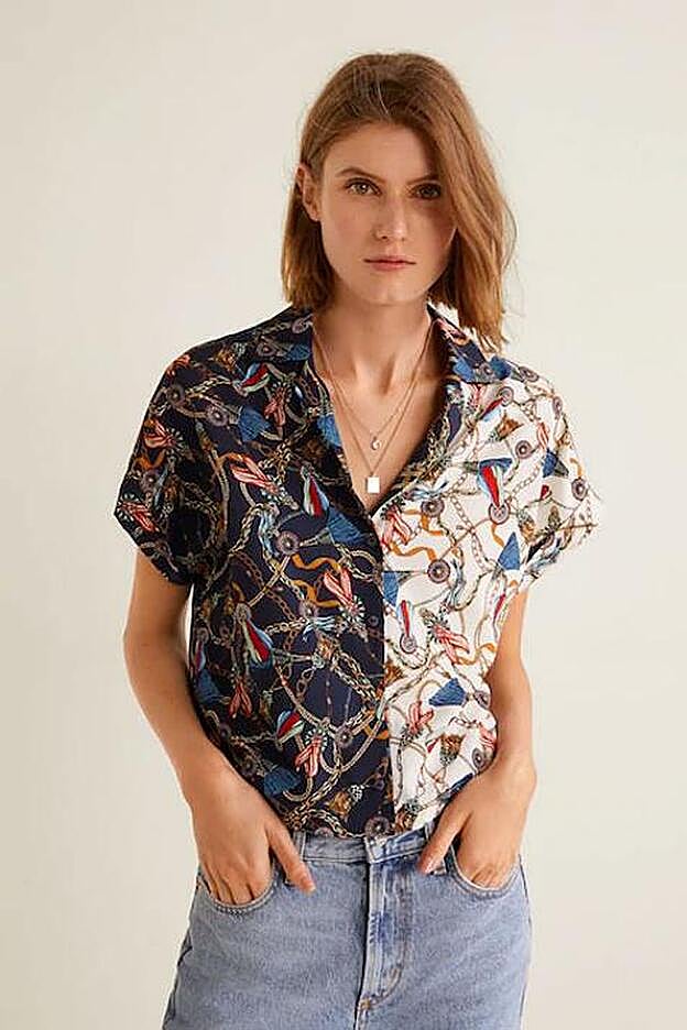Blusa estampado pañuelo, 25,99 euros.