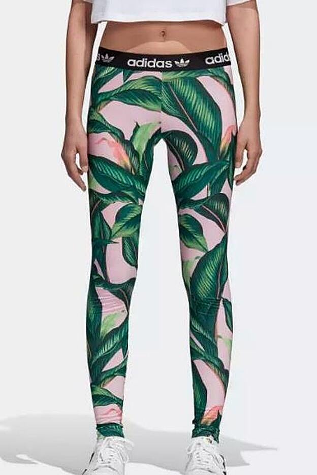 Mallas con estampado tropical, de Adidas (27,96 euros).