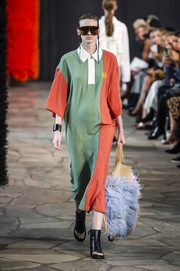 Loewe y sus bolsos XL para la P/V 2019.