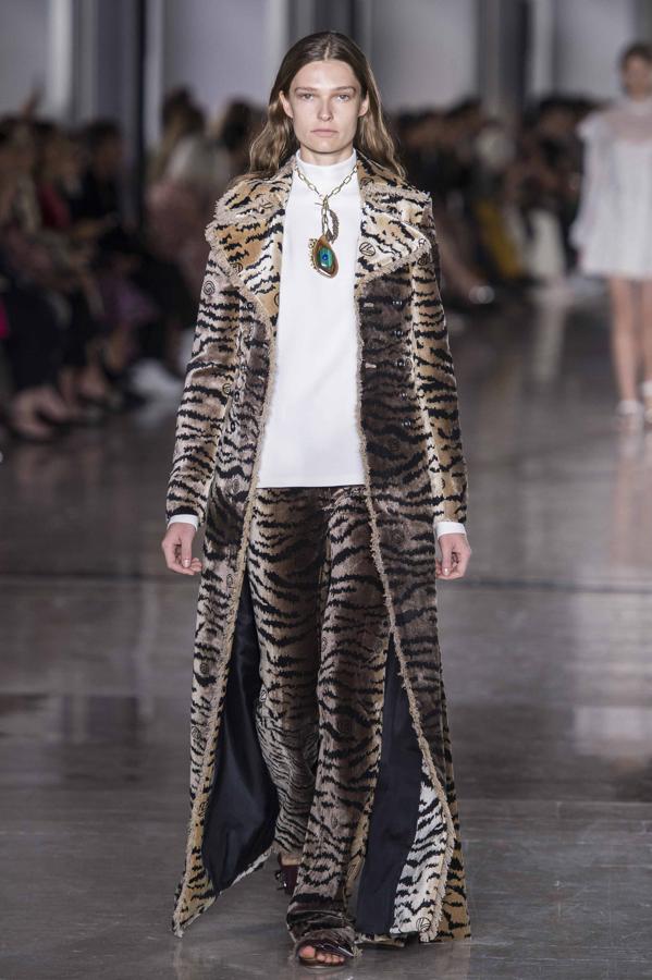 Giambattista Valli P/V 2019.