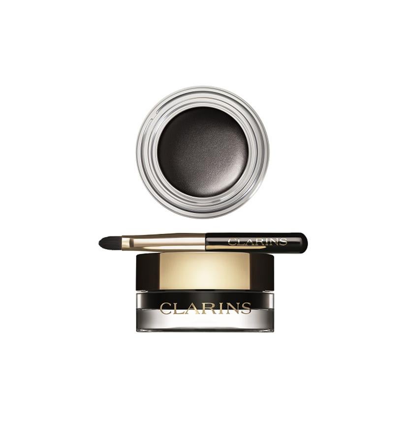 Multitarea que sirve también para aplicar sombra de ojos y completar el maquillaje del párpado superior. Esta nueva textura gel, resiste al agua y perdura durante 12 horas. (29 €).