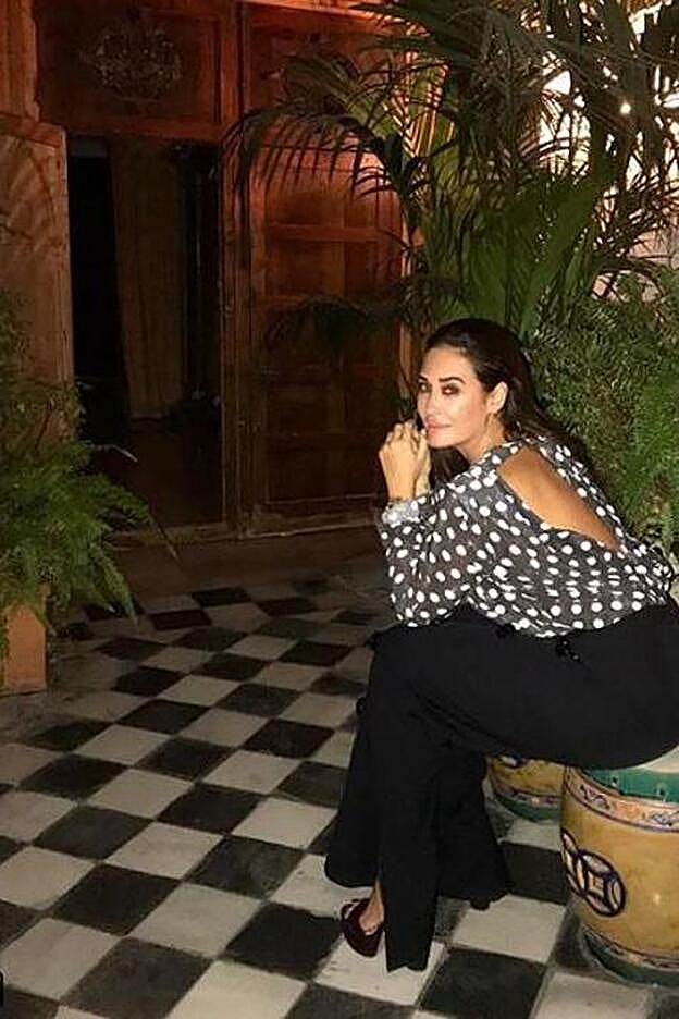 Vicky Martín Berrocal con look de su firma, Victoria.