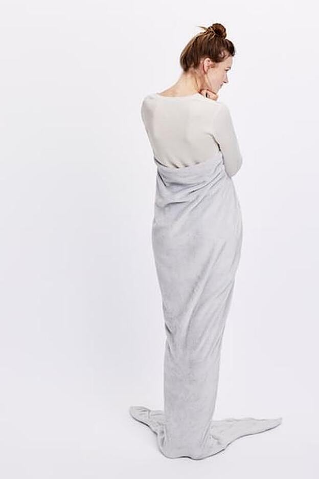 Manta con forma de sirena.