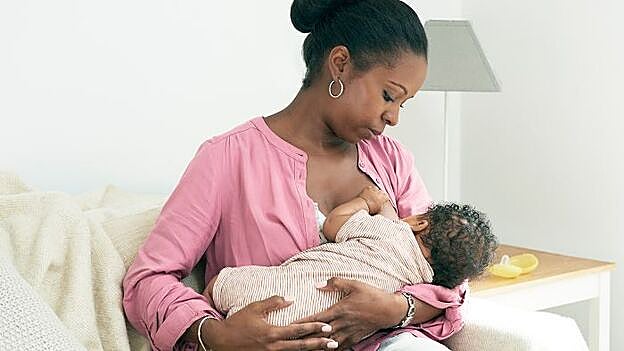 Posición de cuna, la más clásica.