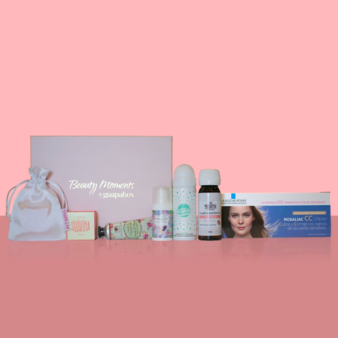 Esta  Edición Solidaria de Guapabox  donará el 100% de sus beneficios a la Fundación Stanpa, para una campaña cuyo lema es 'Ponte guapa, te sentirás mejor'. Se trata de un programa de responsabilidad social en 33 hospitales donde la Fundación imparte a las pacientes talleres sobre cuidado facial y maquillaje para ayudar a recuperar su aspecto natural y saludable. Con un precio de 19,95 €, la caja solidaria contiene interesantes productos beauty para tu pelo, como el champú con extracto de cebolla de Mi Rebotica Champú, y para tu rostro, como la bruma de Mercy Handy, la crema facial regeneradora de noche de Vera & the Birds y las cinco minitallas de Rosaliac CC de La Roche-Posay. Además, cuenta con un bálsamo labial de Suavina, una tableta Spa Mensual de Intimina y un sérum de manos de la firma Cristalinas en tamaño real. Como es una edición limitada, va a estar  a la venta desde hoy  y hasta el lunes 22 de octubre. Así que date prisa para conseguir la tuya.