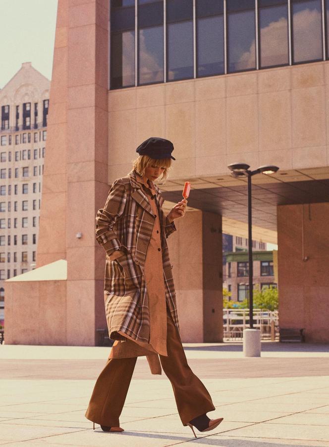 El 'layering' (o superposición de capas y más capas de ropa) es una tendencia que lleva en nuestro look desde los '70, y que este otoño vuelve pisando más fuerte que nunca... con un resultado impecable, como demuestra este look de Zara en tonos tierra.