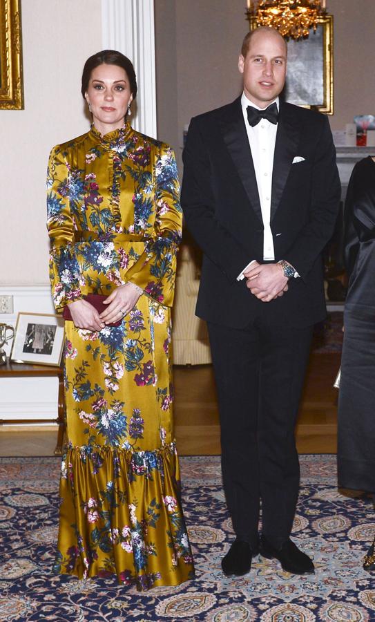 Este vestido de Erdem, en versión midi, sería un look perfecto de invitada de día para Kate Middleton.